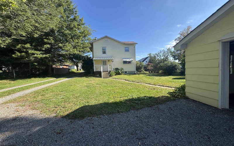 15 Ritchie Street, Buckhannon, West Virginia 26201, 2 Bedrooms Bedrooms, 5 Rooms Rooms,2 BathroomsBathrooms,Single Family Detached,For Sale,Ritchie,10161280