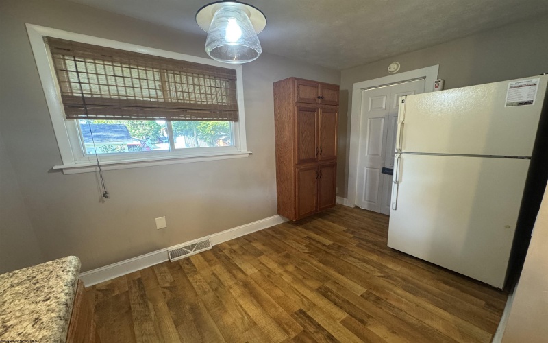 15 Ritchie Street, Buckhannon, West Virginia 26201, 2 Bedrooms Bedrooms, 5 Rooms Rooms,2 BathroomsBathrooms,Single Family Detached,For Sale,Ritchie,10161280