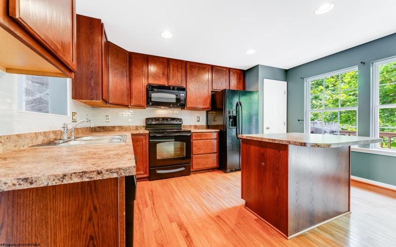 134 BIRDS EYE VIEW Drive, Morgantown, West Virginia 26501, 3 Bedrooms Bedrooms, 5 Rooms Rooms,2 BathroomsBathrooms,Single Family Attached,For Sale,BIRDS EYE VIEW,10161284