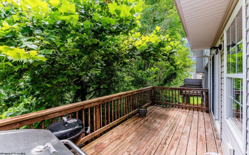 134 BIRDS EYE VIEW Drive, Morgantown, West Virginia 26501, 3 Bedrooms Bedrooms, 5 Rooms Rooms,2 BathroomsBathrooms,Single Family Attached,For Sale,BIRDS EYE VIEW,10161284