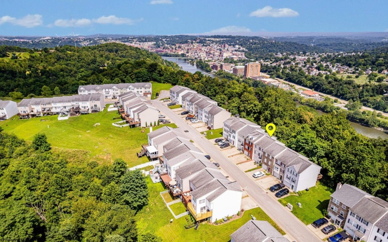134 BIRDS EYE VIEW Drive, Morgantown, West Virginia 26501, 3 Bedrooms Bedrooms, 5 Rooms Rooms,2 BathroomsBathrooms,Single Family Attached,For Sale,BIRDS EYE VIEW,10161284