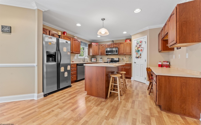 110 New Castle Drive, Morgantown, West Virginia 26508, 3 Bedrooms Bedrooms, 7 Rooms Rooms,2 BathroomsBathrooms,Single Family Attached,For Sale,New Castle,10161290
