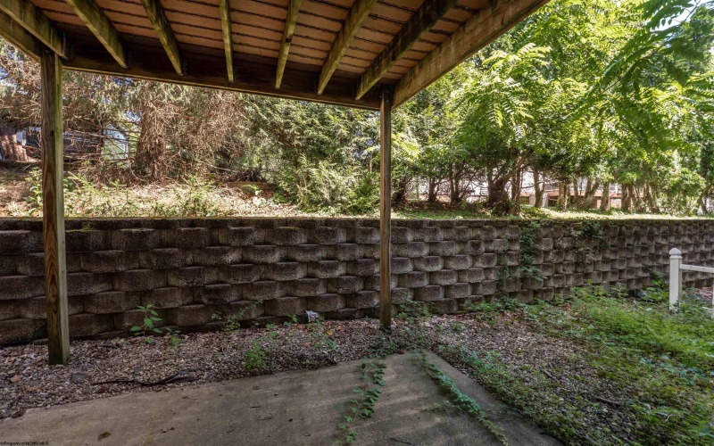 110 New Castle Drive, Morgantown, West Virginia 26508, 3 Bedrooms Bedrooms, 7 Rooms Rooms,2 BathroomsBathrooms,Single Family Attached,For Sale,New Castle,10161290