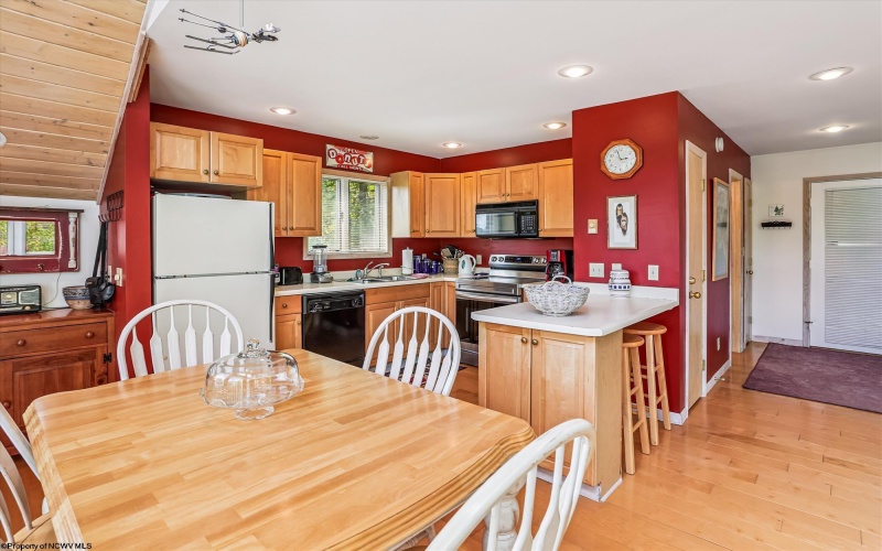 29 Green Lane, Davis, West Virginia 26260, 3 Bedrooms Bedrooms, 7 Rooms Rooms,2 BathroomsBathrooms,Single Family Detached,For Sale,Green,10161299