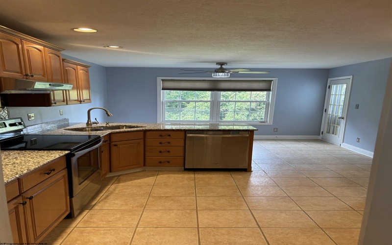 109 Cobblestone Circle, Morgantown, West Virginia 26505, 4 Bedrooms Bedrooms, 8 Rooms Rooms,3 BathroomsBathrooms,Single Family Detached,For Sale,Cobblestone,10161298