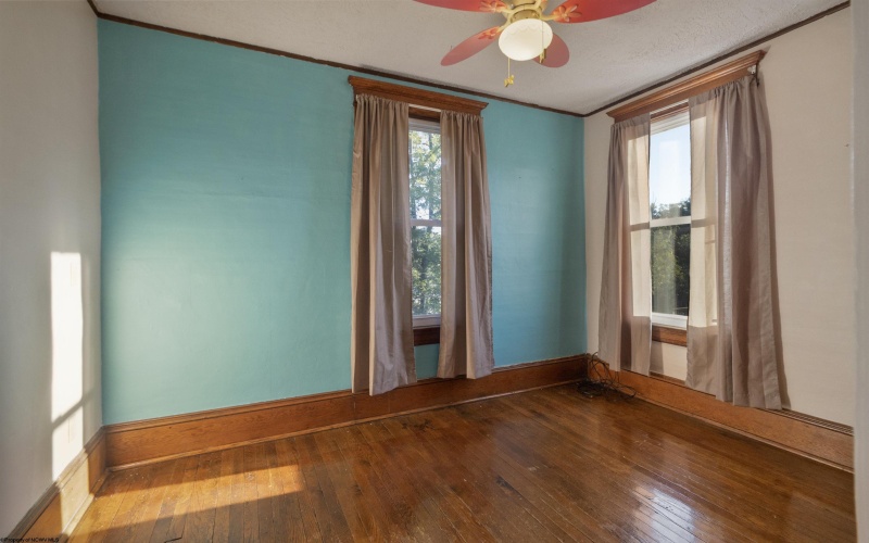 228 Jefferson Street, Bridgeport, West Virginia 26330, 3 Bedrooms Bedrooms, 8 Rooms Rooms,2 BathroomsBathrooms,Single Family Detached,For Sale,Jefferson,10161286