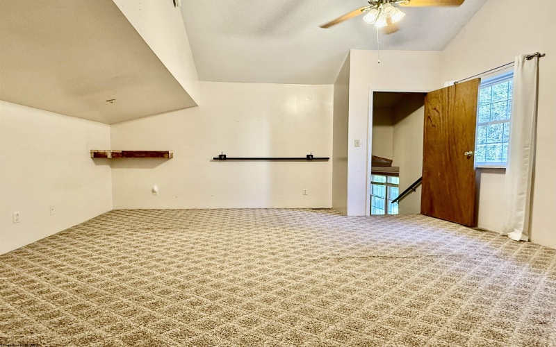 602 Hoult Road, Fairmont, West Virginia 26554, 3 Bedrooms Bedrooms, 6 Rooms Rooms,4 BathroomsBathrooms,Single Family Detached,For Sale,Hoult,10161288