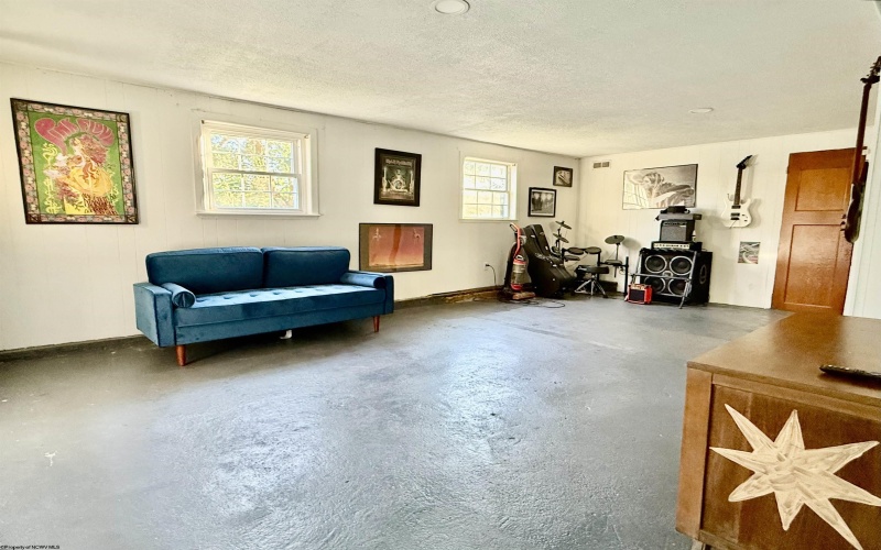 602 Hoult Road, Fairmont, West Virginia 26554, 3 Bedrooms Bedrooms, 6 Rooms Rooms,4 BathroomsBathrooms,Single Family Detached,For Sale,Hoult,10161288