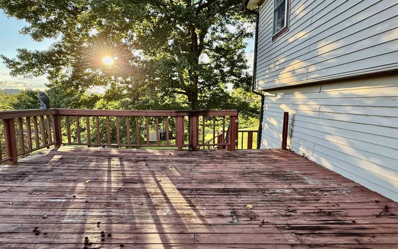 602 Hoult Road, Fairmont, West Virginia 26554, 3 Bedrooms Bedrooms, 6 Rooms Rooms,4 BathroomsBathrooms,Single Family Detached,For Sale,Hoult,10161288