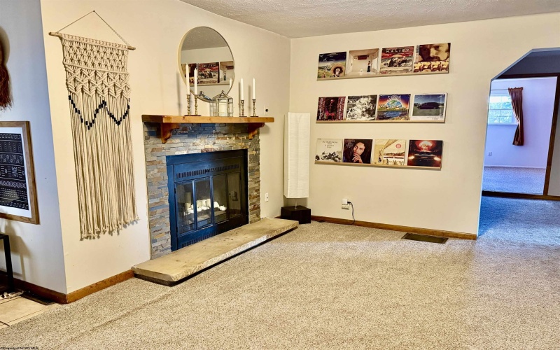 602 Hoult Road, Fairmont, West Virginia 26554, 3 Bedrooms Bedrooms, 6 Rooms Rooms,4 BathroomsBathrooms,Single Family Detached,For Sale,Hoult,10161288
