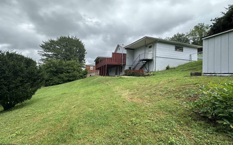 196 Buena Vista Avenue, Clarksburg, West Virginia 26301, 3 Bedrooms Bedrooms, 7 Rooms Rooms,1 BathroomBathrooms,Single Family Detached,For Sale,Buena Vista,10160617