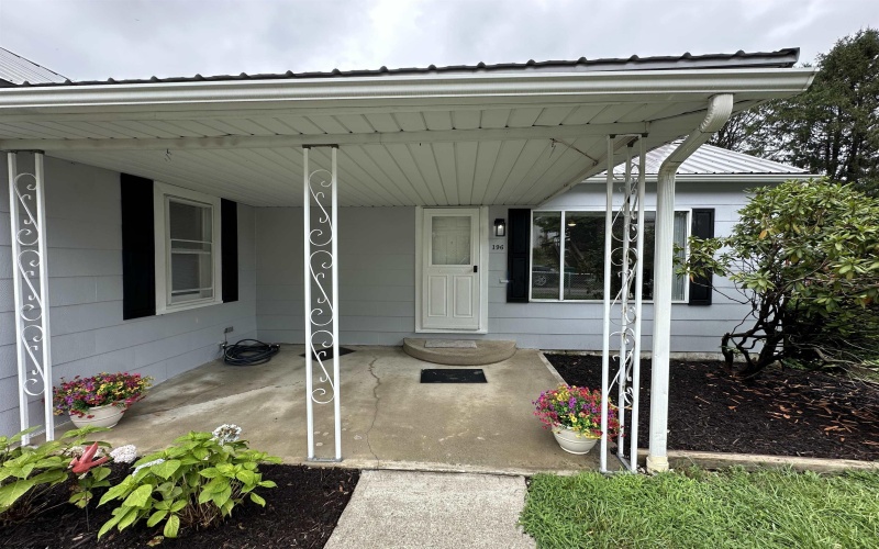 196 Buena Vista Avenue, Clarksburg, West Virginia 26301, 3 Bedrooms Bedrooms, 7 Rooms Rooms,1 BathroomBathrooms,Single Family Detached,For Sale,Buena Vista,10160617