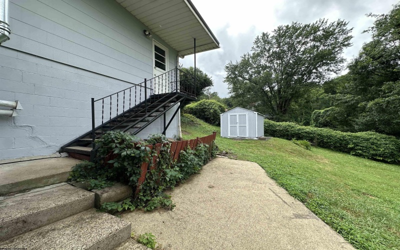 196 Buena Vista Avenue, Clarksburg, West Virginia 26301, 3 Bedrooms Bedrooms, 7 Rooms Rooms,1 BathroomBathrooms,Single Family Detached,For Sale,Buena Vista,10160617