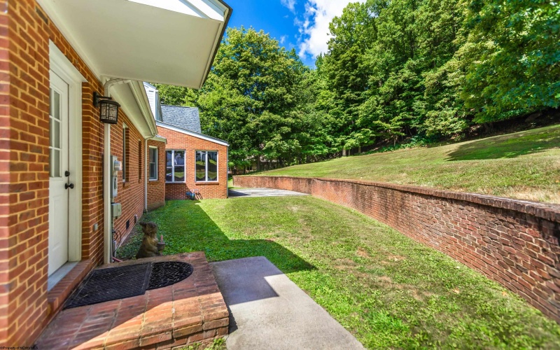 3703 Swallowtail Drive, Morgantown, West Virginia 26508, 5 Bedrooms Bedrooms, 17 Rooms Rooms,4 BathroomsBathrooms,Single Family Detached,For Sale,Swallowtail,10161295