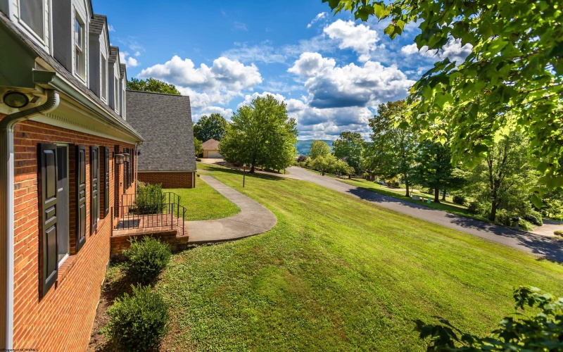 3703 Swallowtail Drive, Morgantown, West Virginia 26508, 5 Bedrooms Bedrooms, 17 Rooms Rooms,4 BathroomsBathrooms,Single Family Detached,For Sale,Swallowtail,10161295