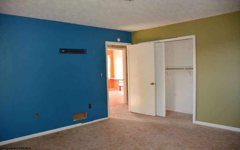 186 Kennedy Street, Elkins, West Virginia 26241, 4 Bedrooms Bedrooms, 9 Rooms Rooms,3 BathroomsBathrooms,Single Family Detached,For Sale,Kennedy,10161312