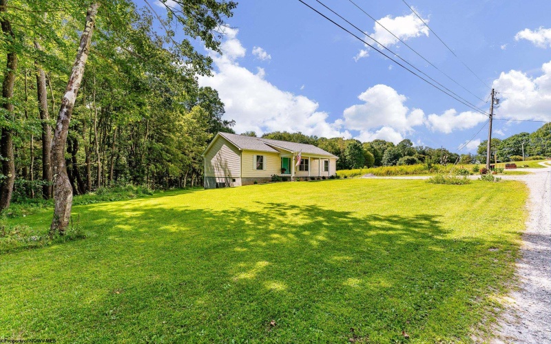 239 Shady Brook Estates, Bruceton Mills, West Virginia 26525, 3 Bedrooms Bedrooms, 8 Rooms Rooms,3 BathroomsBathrooms,Single Family Detached,For Sale,Shady Brook,10161314