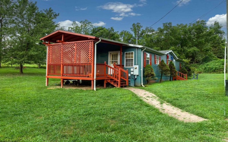 402 Lehman Avenue, Fairmont, West Virginia 26554, 3 Bedrooms Bedrooms, 8 Rooms Rooms,2 BathroomsBathrooms,Single Family Detached,For Sale,Lehman,10161313