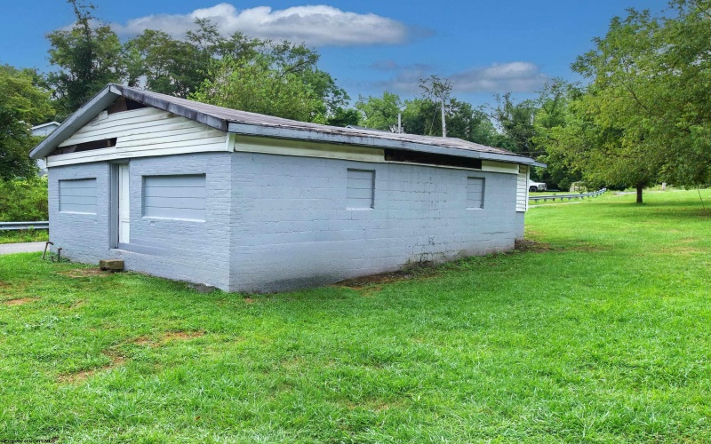 402 Lehman Avenue, Fairmont, West Virginia 26554, 3 Bedrooms Bedrooms, 8 Rooms Rooms,2 BathroomsBathrooms,Single Family Detached,For Sale,Lehman,10161313