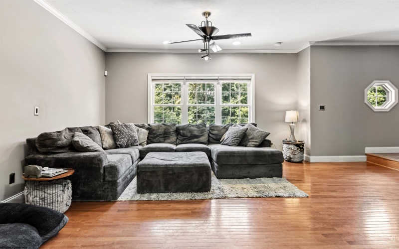 100 Claremont Court, Morgantown, West Virginia 26501, 3 Bedrooms Bedrooms, 7 Rooms Rooms,3 BathroomsBathrooms,Single Family Attached,For Sale,Claremont,10161319