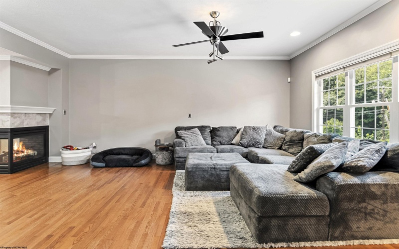 100 Claremont Court, Morgantown, West Virginia 26501, 3 Bedrooms Bedrooms, 7 Rooms Rooms,3 BathroomsBathrooms,Single Family Attached,For Sale,Claremont,10161319