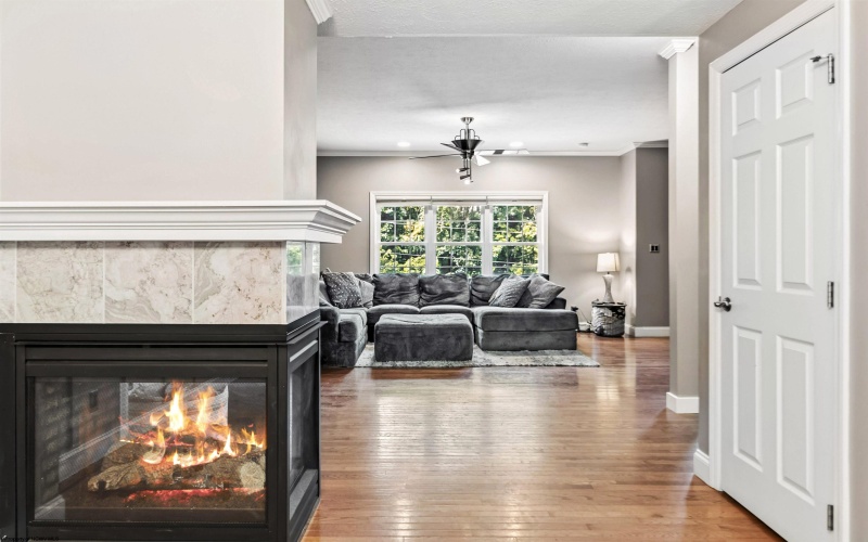100 Claremont Court, Morgantown, West Virginia 26501, 3 Bedrooms Bedrooms, 7 Rooms Rooms,3 BathroomsBathrooms,Single Family Attached,For Sale,Claremont,10161319