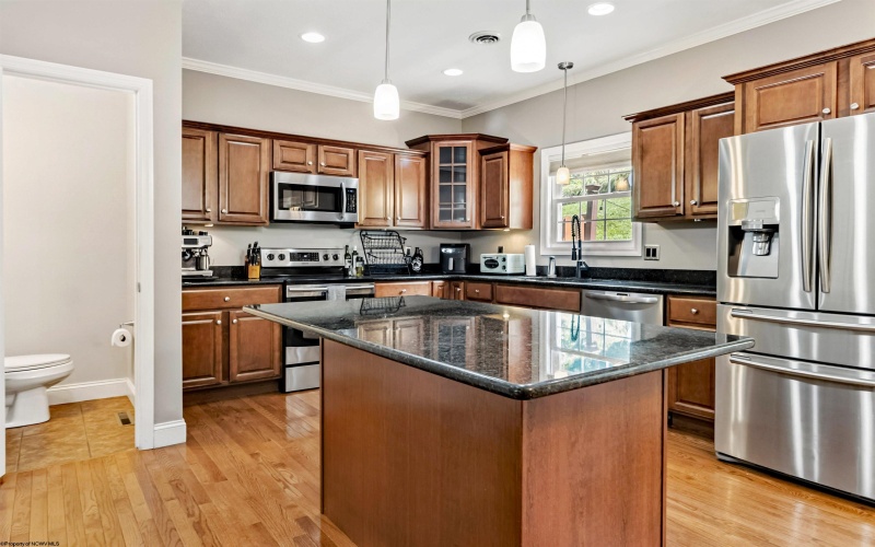 100 Claremont Court, Morgantown, West Virginia 26501, 3 Bedrooms Bedrooms, 7 Rooms Rooms,3 BathroomsBathrooms,Single Family Attached,For Sale,Claremont,10161319