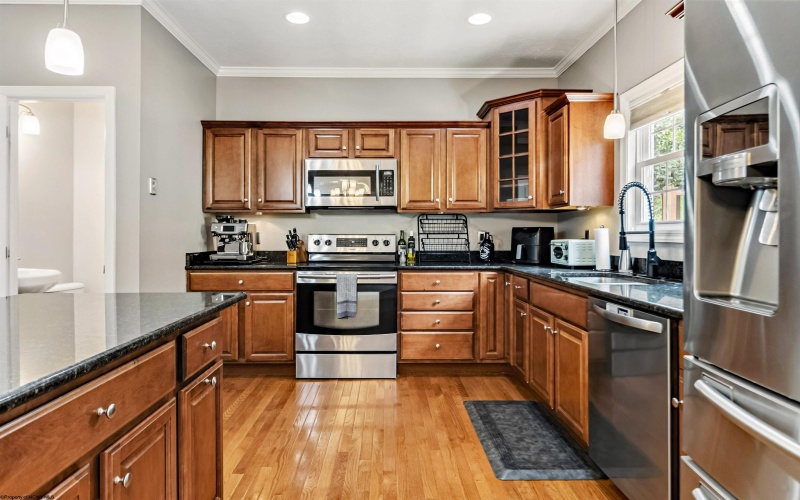 100 Claremont Court, Morgantown, West Virginia 26501, 3 Bedrooms Bedrooms, 7 Rooms Rooms,3 BathroomsBathrooms,Single Family Attached,For Sale,Claremont,10161319