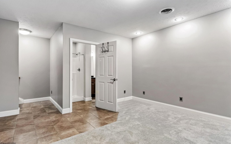 100 Claremont Court, Morgantown, West Virginia 26501, 3 Bedrooms Bedrooms, 7 Rooms Rooms,3 BathroomsBathrooms,Single Family Attached,For Sale,Claremont,10161319