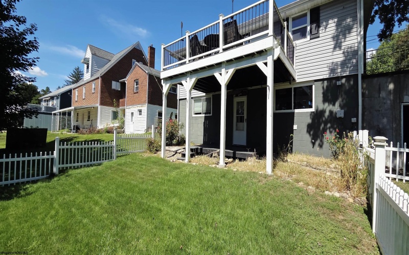 1572 Mary Lou Retton Drive, Fairmont, West Virginia 26554, 3 Bedrooms Bedrooms, 6 Rooms Rooms,2 BathroomsBathrooms,Single Family Detached,For Sale,Mary Lou Retton,10161321