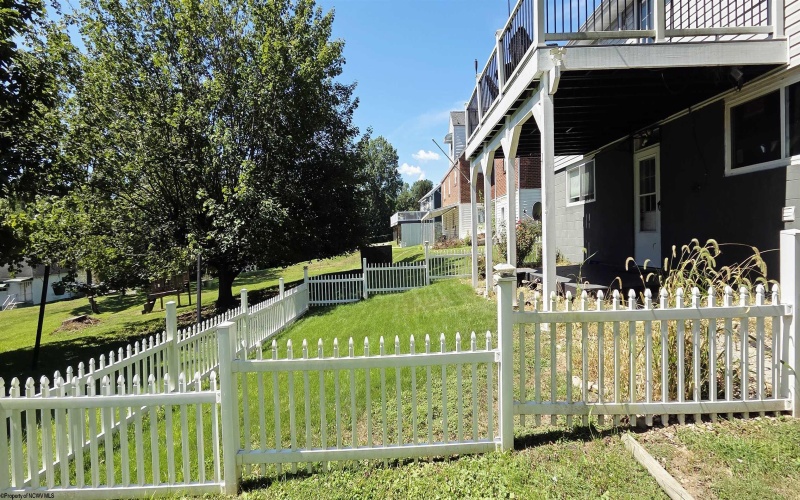 1572 Mary Lou Retton Drive, Fairmont, West Virginia 26554, 3 Bedrooms Bedrooms, 6 Rooms Rooms,2 BathroomsBathrooms,Single Family Detached,For Sale,Mary Lou Retton,10161321