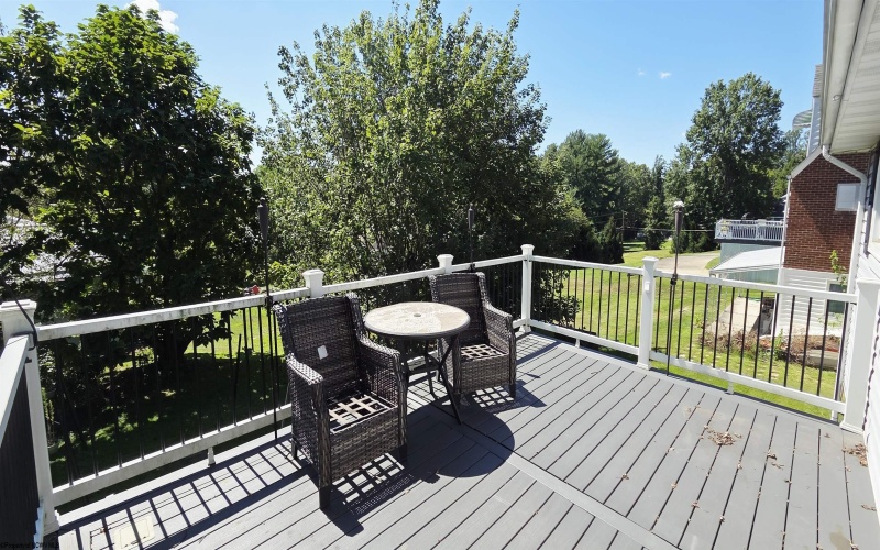 1572 Mary Lou Retton Drive, Fairmont, West Virginia 26554, 3 Bedrooms Bedrooms, 6 Rooms Rooms,2 BathroomsBathrooms,Single Family Detached,For Sale,Mary Lou Retton,10161321