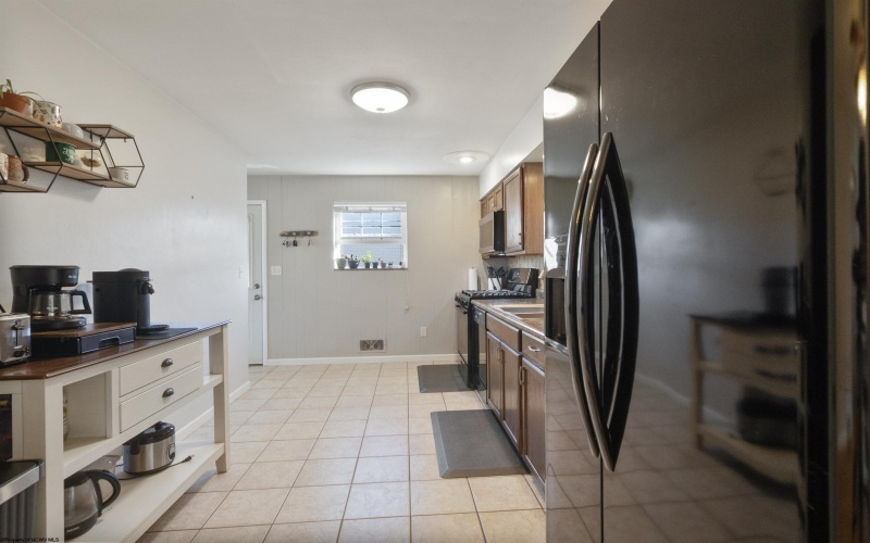 100 Vista Drive, Bridgeport, West Virginia 26330, 3 Bedrooms Bedrooms, 8 Rooms Rooms,2 BathroomsBathrooms,Single Family Detached,For Sale,Vista,10161322