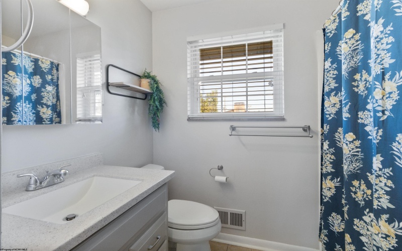 100 Vista Drive, Bridgeport, West Virginia 26330, 3 Bedrooms Bedrooms, 8 Rooms Rooms,2 BathroomsBathrooms,Single Family Detached,For Sale,Vista,10161322