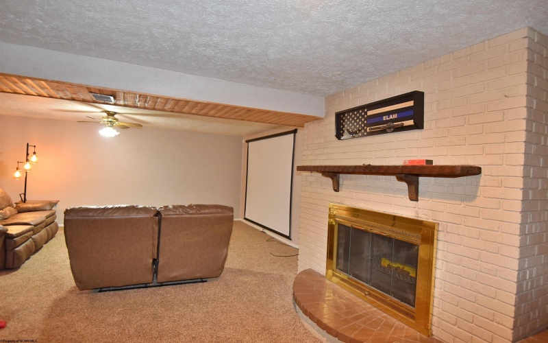 1127 Deerfield Drive, Fairmont, West Virginia 26554, 3 Bedrooms Bedrooms, 7 Rooms Rooms,2 BathroomsBathrooms,Single Family Detached,For Sale,Deerfield,10161323