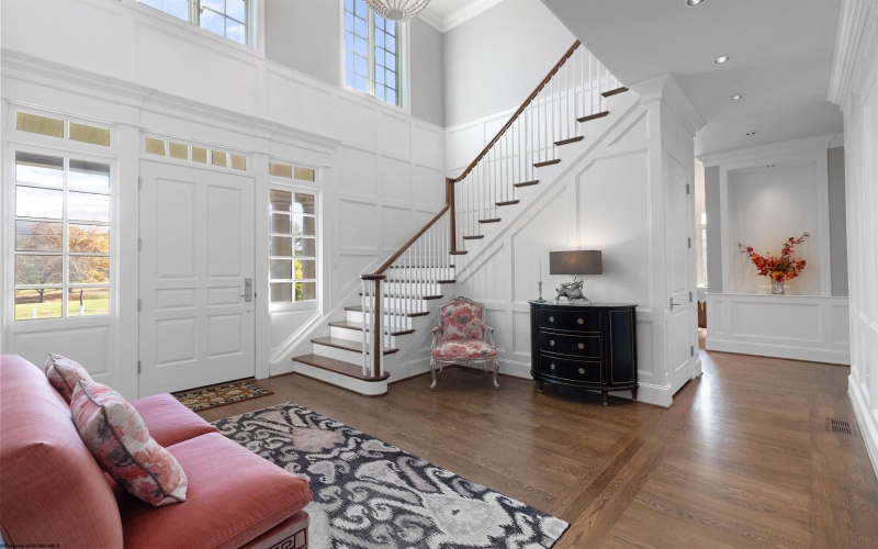 19 Golf Course Drive, Clarksburg, West Virginia 26301, 4 Bedrooms Bedrooms, 9 Rooms Rooms,3 BathroomsBathrooms,Single Family Detached,For Sale,Golf Course,10157996