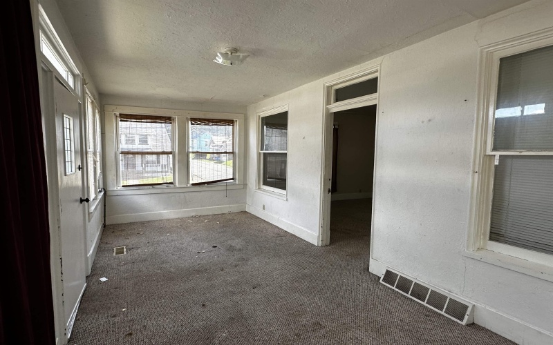 414 Guffey Street, Fairmont, West Virginia 26554, ,Multi-unit/income,For Sale,Guffey,10161339