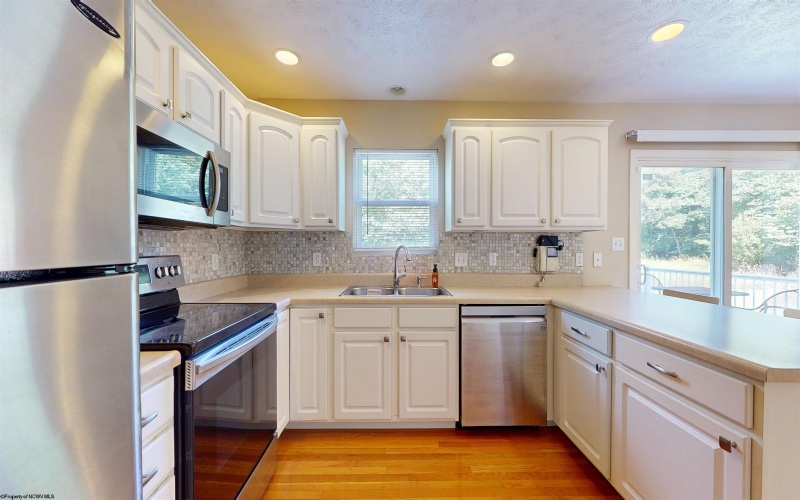 2001 Pierpont Heights, Morgantown, West Virginia 26508, 3 Bedrooms Bedrooms, 6 Rooms Rooms,2 BathroomsBathrooms,Single Family Attached,For Sale,Pierpont,10161325