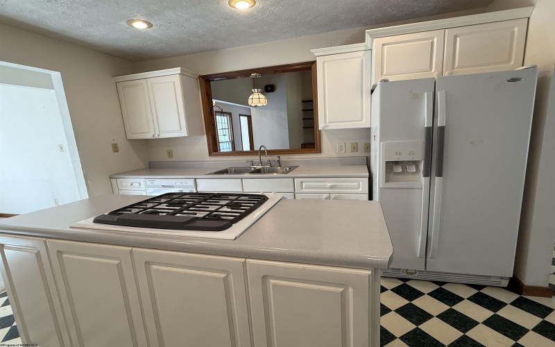 125 Amber Lane, Fairmont, West Virginia 26554, 3 Bedrooms Bedrooms, 10 Rooms Rooms,2 BathroomsBathrooms,Single Family Detached,For Sale,Amber,10161327