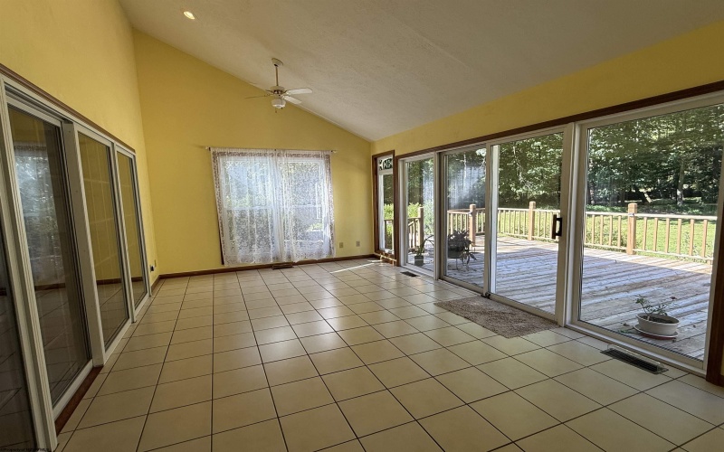 125 Amber Lane, Fairmont, West Virginia 26554, 3 Bedrooms Bedrooms, 10 Rooms Rooms,2 BathroomsBathrooms,Single Family Detached,For Sale,Amber,10161327