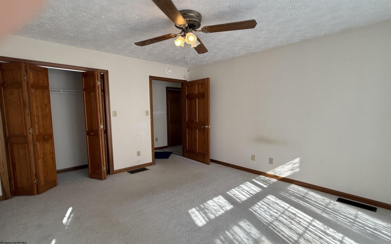 125 Amber Lane, Fairmont, West Virginia 26554, 3 Bedrooms Bedrooms, 10 Rooms Rooms,2 BathroomsBathrooms,Single Family Detached,For Sale,Amber,10161327