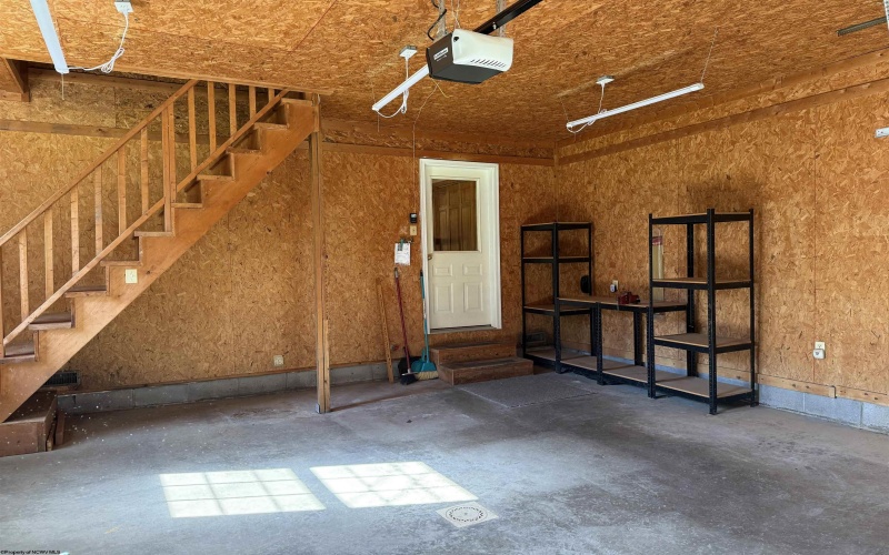 125 Amber Lane, Fairmont, West Virginia 26554, 3 Bedrooms Bedrooms, 10 Rooms Rooms,2 BathroomsBathrooms,Single Family Detached,For Sale,Amber,10161327
