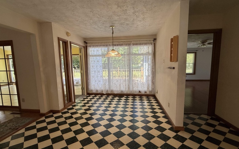 125 Amber Lane, Fairmont, West Virginia 26554, 3 Bedrooms Bedrooms, 10 Rooms Rooms,2 BathroomsBathrooms,Single Family Detached,For Sale,Amber,10161327