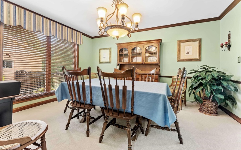 10 Kingston Drive, Morgantown, West Virginia 26505, 3 Bedrooms Bedrooms, 8 Rooms Rooms,3 BathroomsBathrooms,Single Family Detached,For Sale,Kingston,10161341