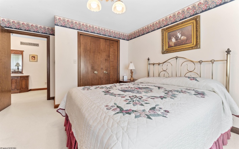 10 Kingston Drive, Morgantown, West Virginia 26505, 3 Bedrooms Bedrooms, 8 Rooms Rooms,3 BathroomsBathrooms,Single Family Detached,For Sale,Kingston,10161341