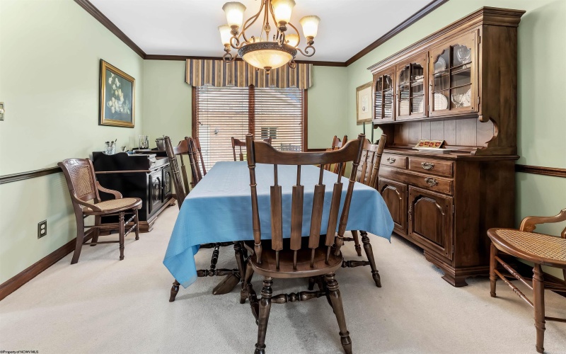 10 Kingston Drive, Morgantown, West Virginia 26505, 3 Bedrooms Bedrooms, 8 Rooms Rooms,3 BathroomsBathrooms,Single Family Detached,For Sale,Kingston,10161341