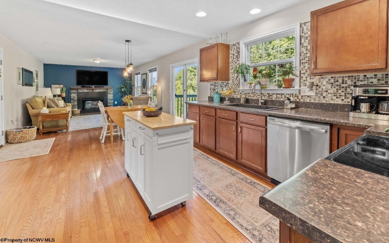 457 Blackberry Ridge Drive, Morgantown, West Virginia 26508, 4 Bedrooms Bedrooms, 8 Rooms Rooms,2 BathroomsBathrooms,Single Family Detached,For Sale,Blackberry Ridge,10161335