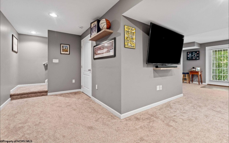 457 Blackberry Ridge Drive, Morgantown, West Virginia 26508, 4 Bedrooms Bedrooms, 8 Rooms Rooms,2 BathroomsBathrooms,Single Family Detached,For Sale,Blackberry Ridge,10161335