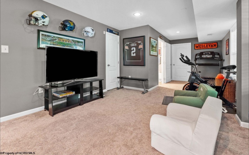 457 Blackberry Ridge Drive, Morgantown, West Virginia 26508, 4 Bedrooms Bedrooms, 8 Rooms Rooms,2 BathroomsBathrooms,Single Family Detached,For Sale,Blackberry Ridge,10161335