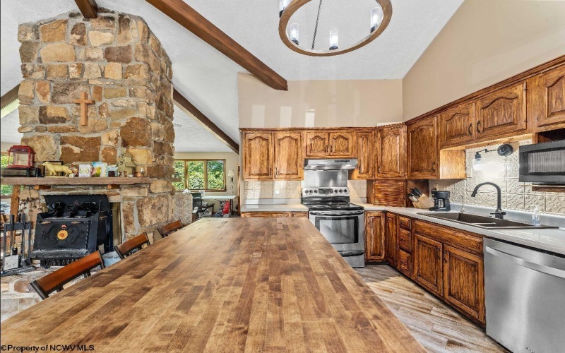 1141 Mount Zion Road, Fairmont, West Virginia 26554, 3 Bedrooms Bedrooms, 7 Rooms Rooms,2 BathroomsBathrooms,Single Family Detached,For Sale,Mount Zion,10161336